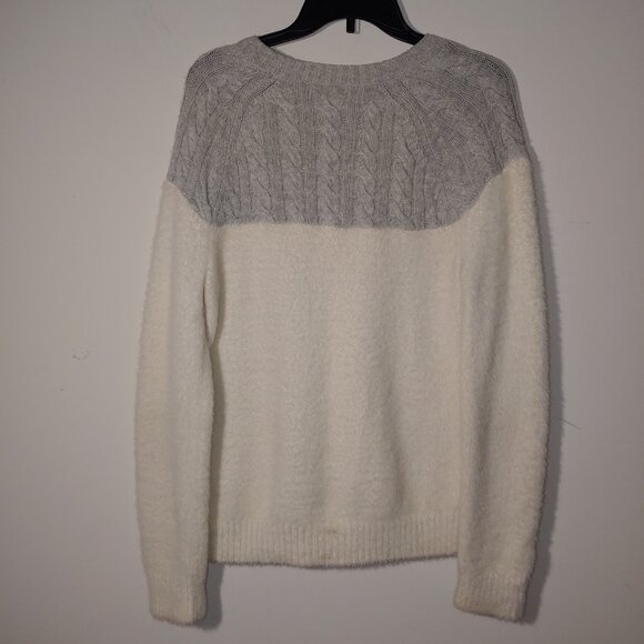 J.Crew CABLE FUZZY WOOL BLEND CREW NECK SWEATER Size M Grey/Cream - Picture 6 of 6
